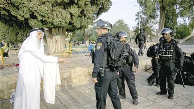 التعاون الإسلامي تدينُ إغلاقَ قوات الاحتلال 