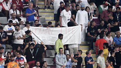 كأس العالم 2022.. مباراة إنجلترا وإيران تتحول إلى مظاهرة سياسية ضد الملالي