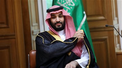 ولي العهد السعودي يلتقي رئيس وزراء سنغافورة على هامش APEC