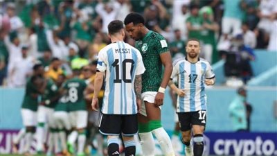 مفاجأة.. الكشف عن سبب مشاداة البليهي مع ميسي في مباراة السعودية والأرجنتين (فيديو)