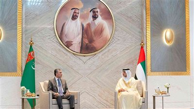  نائب رئيس مجلس الوزراء الإماراتي يلتقي رئيس تركمانستان