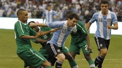 كأس العالم 2022.. ميسي يُحرز الهدف الأول في مرمى السعودية (فيديو)