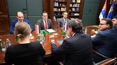 السفير المصري لدى صربيا يبحث مجالات التعاون الثنائي الأمني مع وزير الداخلية الصربي