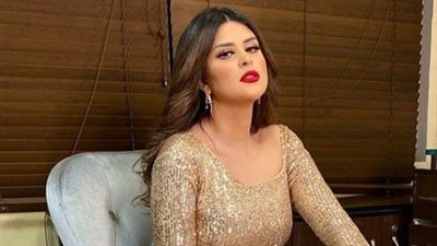  الفنانة المغربية سلمى رشيد تشارك جمهورها صور جديدة تشعل مواقع التواصل