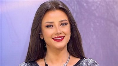 بإطلالة مُثيرة.. الاعلامية المصري رضوي الشربيني تتصدر الترنيد (صور)