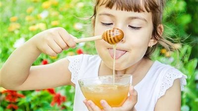 تقوية مناعة الأطفال بالعسل.. أحرص على تناوله صباحا