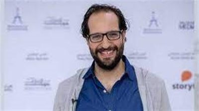 شاهد.. الفنان المصري أحمد أمين ينشر صورة له من داخل المسجد النبوي بالمدينة المنورة