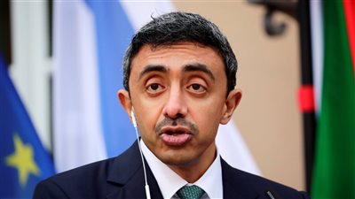 وزير الخارجية الإماراتي يُهنئ السعودية بعد الفوز التاريخي على الأرجنتين بكأس العالم