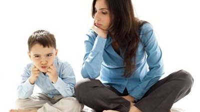 كيفية التعامل مع الطفل العنيد 3 سنوات.. تعرفي على طرق عقابه 