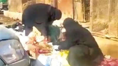 الجوع يفتك بصنعاء.. صور أبكت العيون ومزقت القلوب على حال نساء اليمن