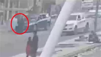 فيديو مروع.. ميليشيا الحوثي تصفي أحد المشايخ وتدهسه أمام عائلته