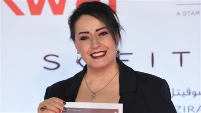 بعد أن تصدرت التريند.. من هي الفنانة هند عاكف؟