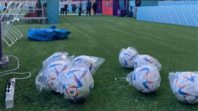 صنع في مصر.. لماذا يتم شحن كرات كأس العالم 2022؟