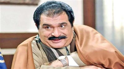  الفنان المصري رياض الخولي يتصدر التريند (معلومات لا تعرفها عن مشواره الفني الطويل)