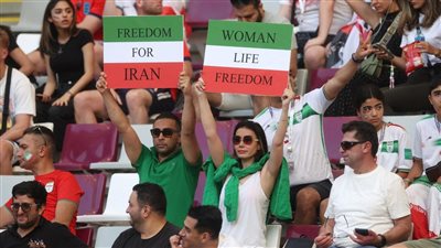 خسارة إيران من أمريكا في كأس العالم.. الإيرانيون يحتفلون بهزيمة 