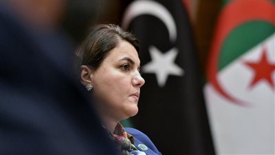 المنقوش تلتقي وزير شؤون الشرق الأوسط وشمال إفريقيا البريطاني