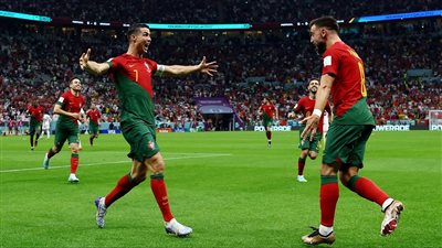 بعقد مدته موسمين ونصف.. كريستيانو رونالدو يقترب من عملاق الدوري السعودي