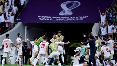 كأس العالم قطر 2022.. لماذا احتفل الإيرانيون بخروج منتخبهم من المونديال؟ (فيديوهات)
