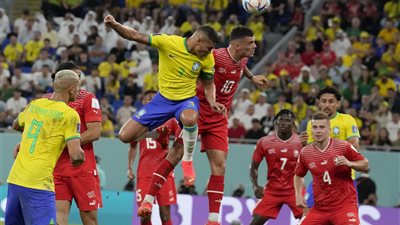 ترتيب المجموعة السابعة في كأس العالم 2022.. هزيمة برازيلية وإثارة سويسرية