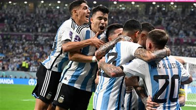 كأس العالم 2022.. الأرجنتين يتقدم على أستراليا في الشوط الأول بـ 
