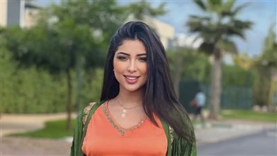 الفنانة المغربية دنيا بطمة توجه رسالة غامضة عبر تطبيق 