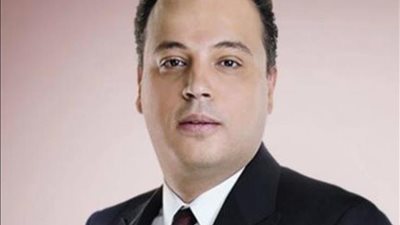 تامر عبدالمنعم يوجه رسالة إلى المطربة السورية أصالة.. إثر تعرض الأخيرة لهجوم