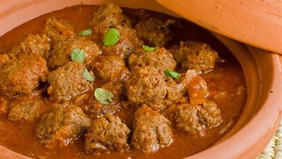 رؤية أكل اللحم المطبوخ في المنام للمتزوجة.. دلالات ومعانٍ متعددة