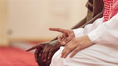 كيفية صلاة جمع التأخير.. متى يلجأ لها المسلم كرخصة مباحة؟