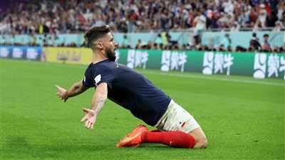 أوليفيه جيرو الهداف التاريخي لمنتخب فرنسا عقب تجاوز تيري هنري