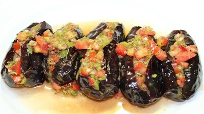 طريقة عمل مخلل الباذنجان المسلوق والمقلي.. مقبلات شعبية شهية