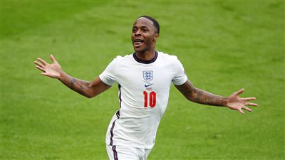 رحيم سترلينج جناح منتخب إنجلترا يواجه أزمة عائلية قوية تسببت في مغادرته لقائمة بكأس العالم 2022