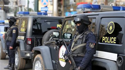 القبض على مصرية وابنها محكوم عليهما في 333 قضية