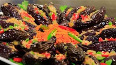 طريقة عمل الباذنجان المخلل دون سلق.. 3 وصفات لمقبلات شعبية