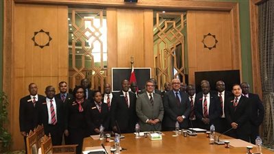 مساعد وزير الخارجية للشئون الأفريقية يستقبل وفد كلية الدفاع الوطني الكينية