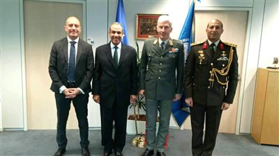 سفير مصر ببروكسل يبحث تعزيز التعاون الدفاعي والأمني مع كل من رئيس اللجنة العسكرية بالاتحاد الأوروبي