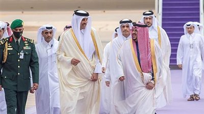  أمير قطر يصل إلى الرياض للمشاركة في القمم العربية الصينية
