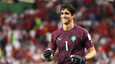 ياسين بونو.. أفضل لاعب في مباراة المغرب والبرتغال بكأس العالم