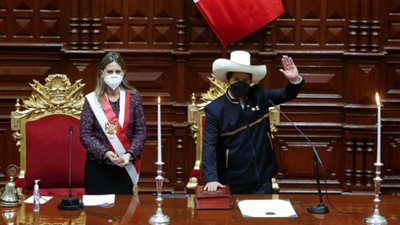 بيدرو كاستيلو رئيس ألبيرو يقرر حل البرلمان وفرض الطوارئ والدعوة لانتخابات جديدة