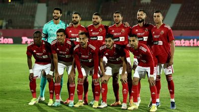 بيرسي تاو يقود هجوم الأهلي أمام الاتحاد السكندري في الدوري المصري