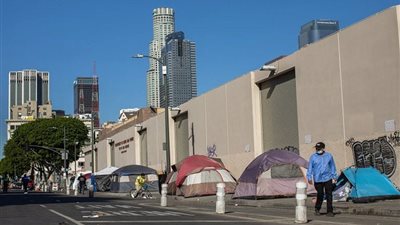 حاكمة لوس أنجلوس تفرض 