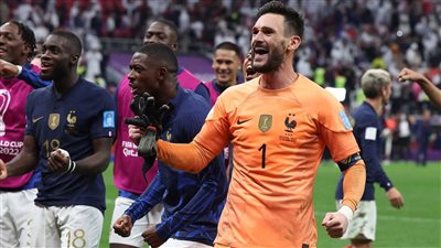 قائد منتخب فرنسا يعادل رقم مانويل نوير التاريخي في كأس العالم