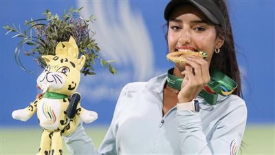 لاعبة كرة المضرب 