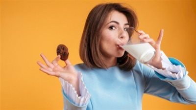 فوائد شرب الحليب للوجه وطريقة استخدامه.. منافع سحرية للنساء