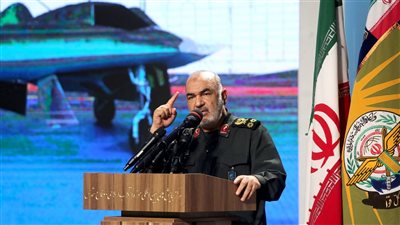 الحرس الثوري الإيراني يعترف: الأوضاع صعبة وخطيرة في البلاد