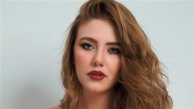 الفنانة المصرية الشابة رحمة حسن تحتفل بعيد ميلادها الـ 34