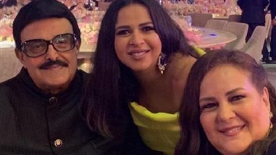  إيمي سمير غانم عن والديها:: محتاجه ليهم أوي.. حاسة بتوتر وضغط غير عادي (صورة)