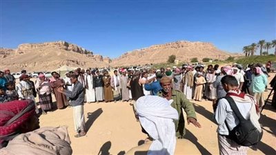 استجابة لدعوة الهبة الحضرمية.. توافد شعبي من مختلف المُدن إلى ساحة الاحتشاد بمنطقة الردود(صور)