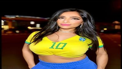 الأرجنتين ضد فرنسا.. راقصة برازيلية تتحدى ميسي قبل نهائي كأس العالم (فيديو)