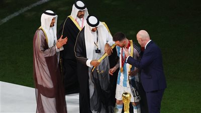 Messi.. كيف علقت الصحافة الإسرائيلية على ارتداء ميسي للبشت القطري؟
