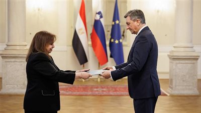 السفيرة المصرية الجديدة لدى سلوفينيا تقدم أوراق اعتمادها لرئيس جمهورية سلوفينيا